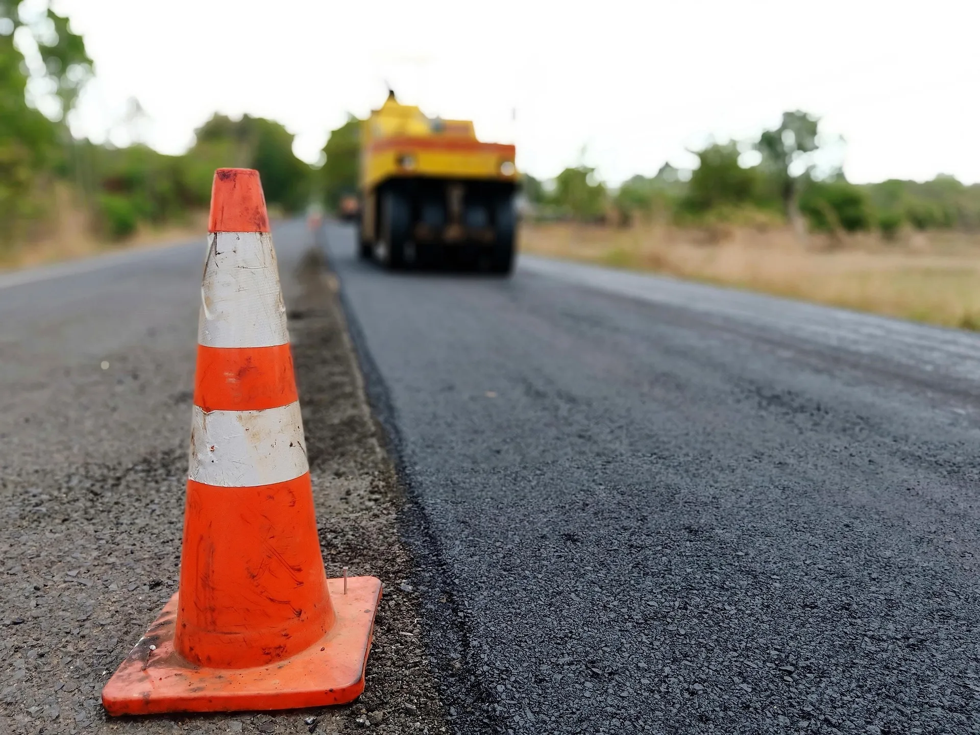 Private asphalt roads, lanes, and approaches in St. George, built with a base that can carry real traffic.